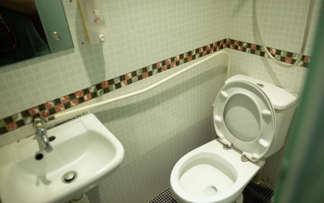 Lucky Hostel