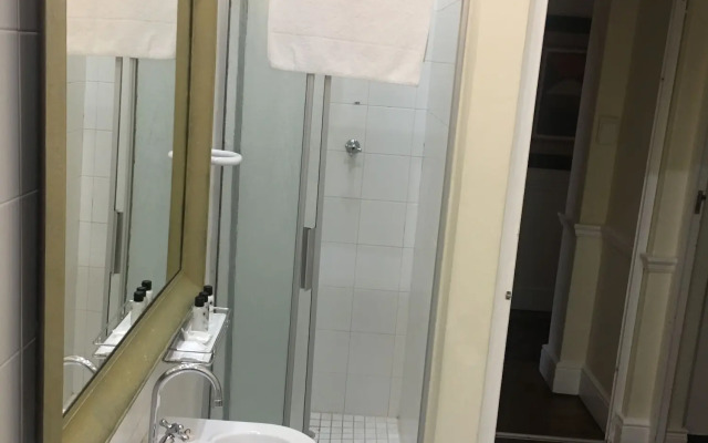 5 Camp Street Guesthouse & Self-catering