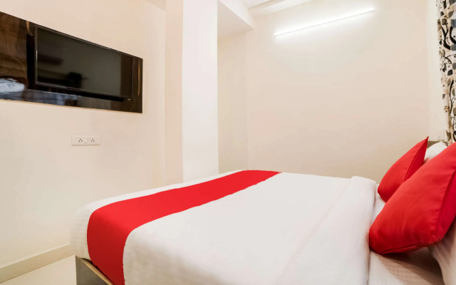 Lucky Hotels by OYO Rooms