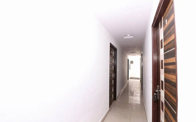 Four Season Inn by OYO Rooms