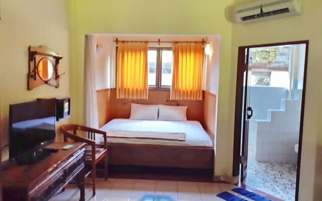 Un's Hotel