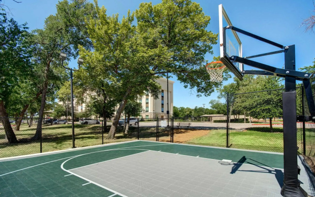 Hampton Inn & Suites Dallas/Plano-East