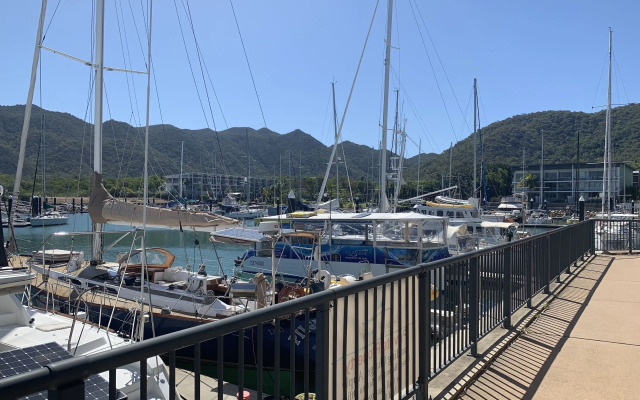 Absolute Waterfront Magnetic Island