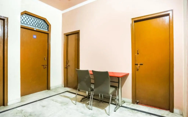 Aarav Guest House by OYO Rooms