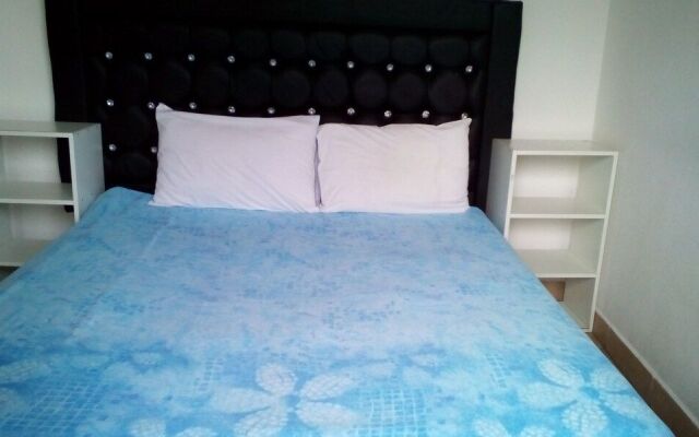 Accoustix Backpackers Lodge