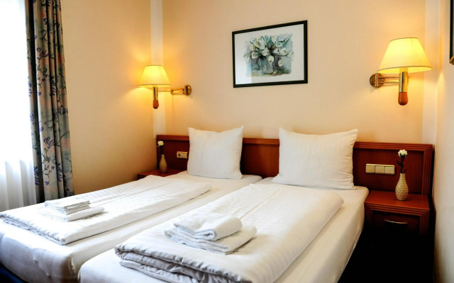 Hotel Opal