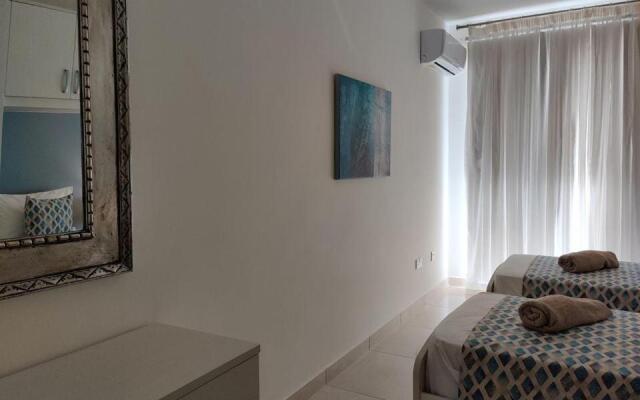 Beautiful, sea view 2 bedrooms apartment, Marsalforn, Gozo