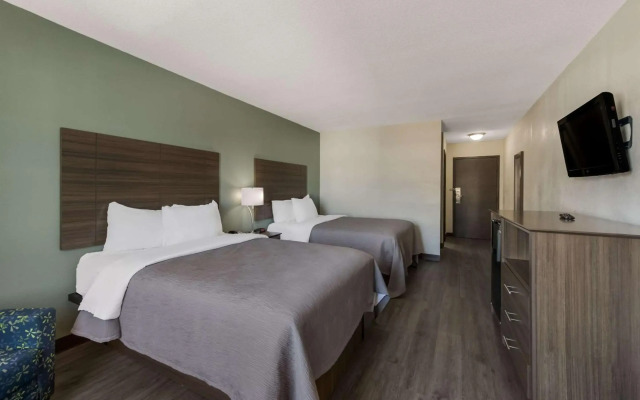 Quality Inn St. Louis Airport Hotel
