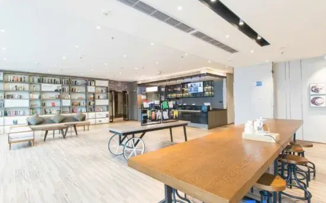 Hanting Hotel Zunyi High Speed ​​Railway Station