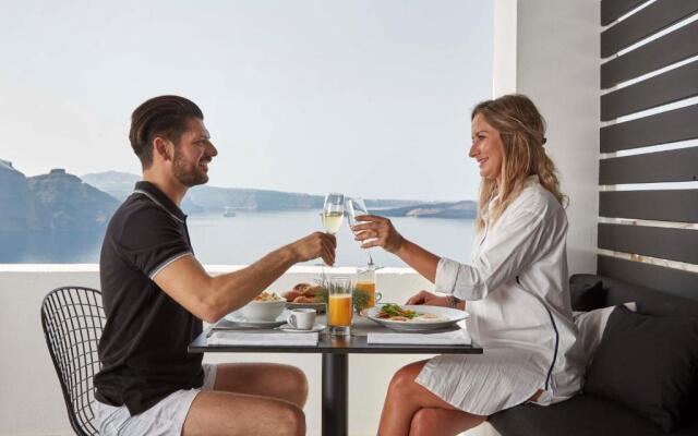 Mr and Mrs White Oia – Santorini