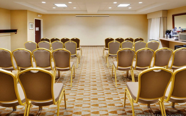 Holiday Inn Express Haskell - Wayne Area by IHG