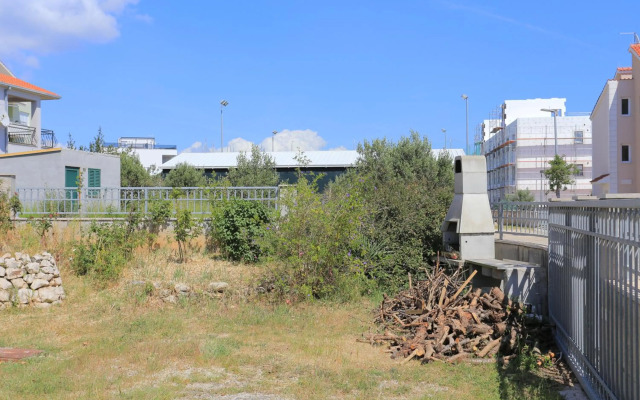 Apartments with a parking space Businci, Ciovo - 18800