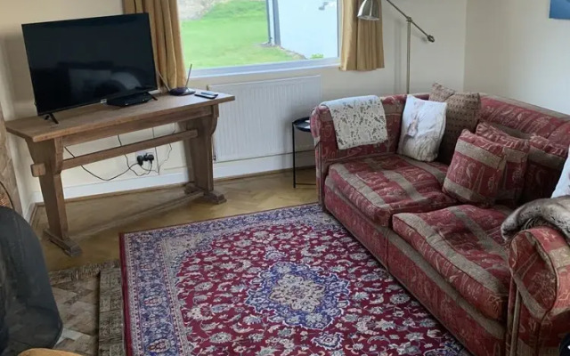 Lovely Nefyn Detached House With sea Views