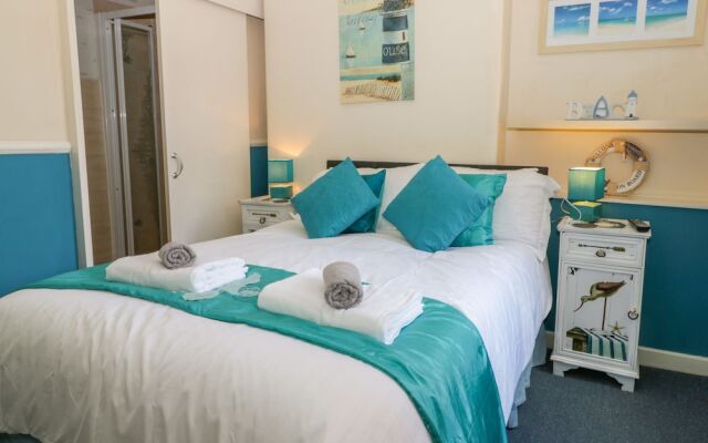 Sail Lodge