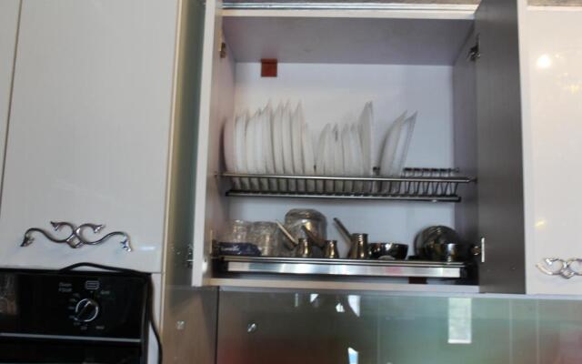 Chic Apartment 1