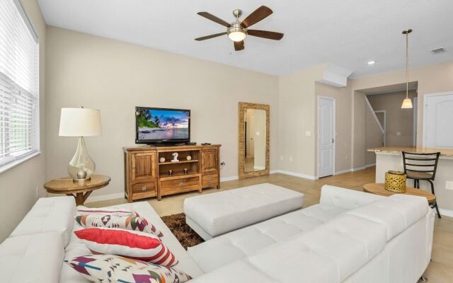 Crown Villa Compass Bay