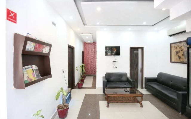 Hotel Royal Blue By OYO Rooms