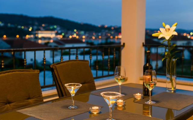 Villa Apartments AA 1