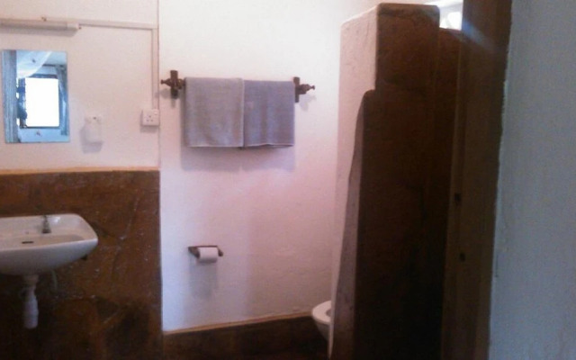 Diani Banda Cottages