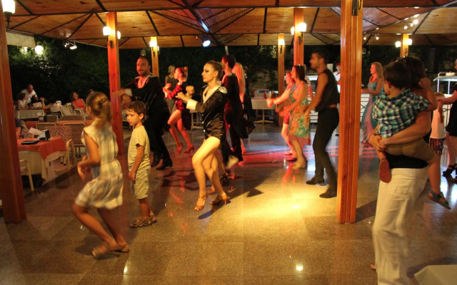 Perdikia Beach Hotel