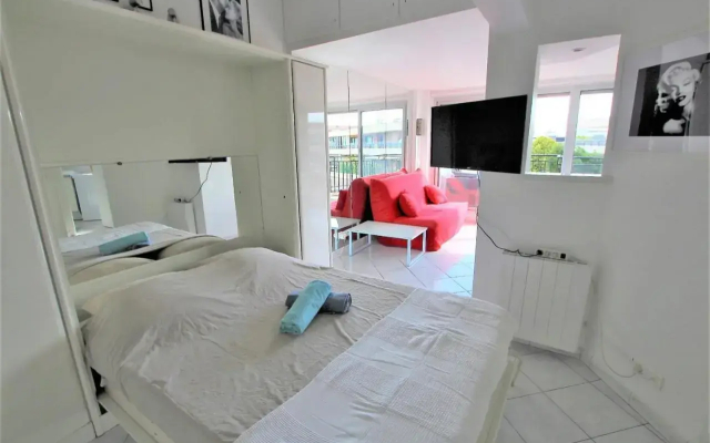 Nice Apartment Last Floor With Terrace And Clear View On The Sea - Apartment in Cannes - Photo 4
