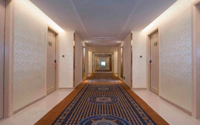 Vienna Hotel(Huizhou High Speed Railway North Station)