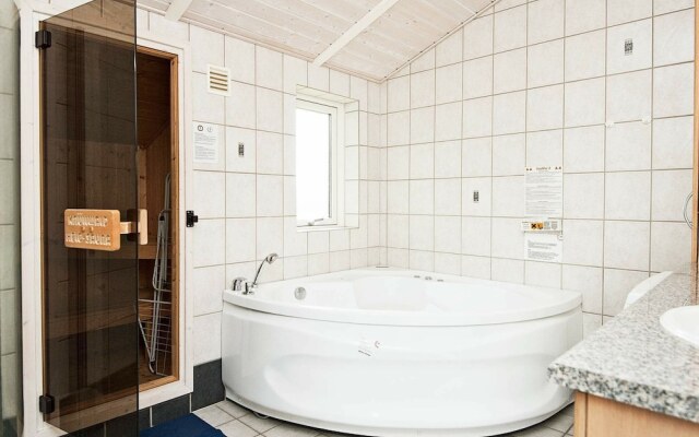 Beautiful Holiday Home Near Juelsminde With Sauna
