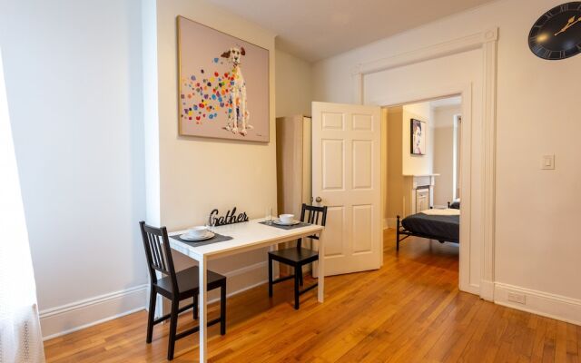 Charming Brownstone Apt Minutes to NYC