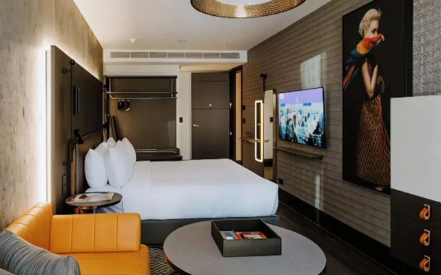 The Motley Hotel Richmond, Tapestry Collection by Hilton