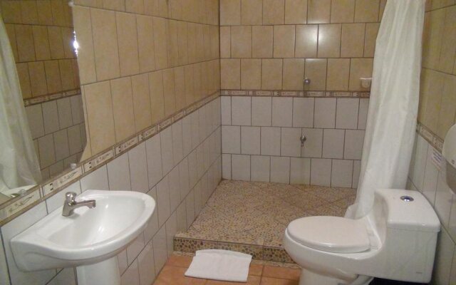 Hotel y Cabinas el Edï¿½n del Este