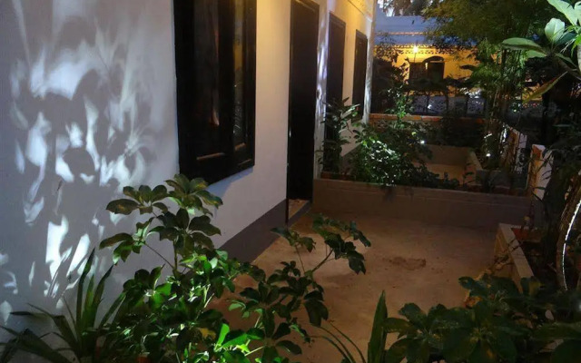 Lyza Garden Lodge