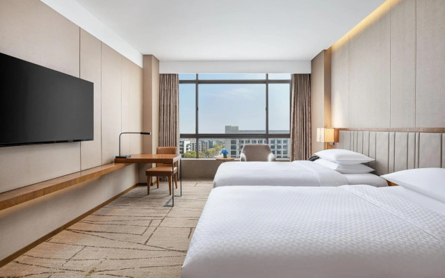 Four Points by Sheraton Shanghai, Kangqiao