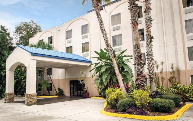 Sleep Inn & Suites Riverfront