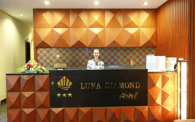 Luna Diamond