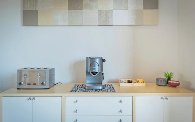 3 Bedroom Condo - Access to Pool Torquay