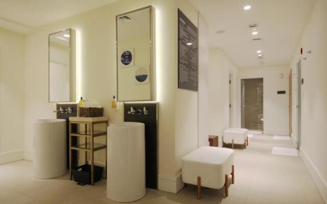 The Hotel Galleria Jeddah, Curio Collection by Hilton