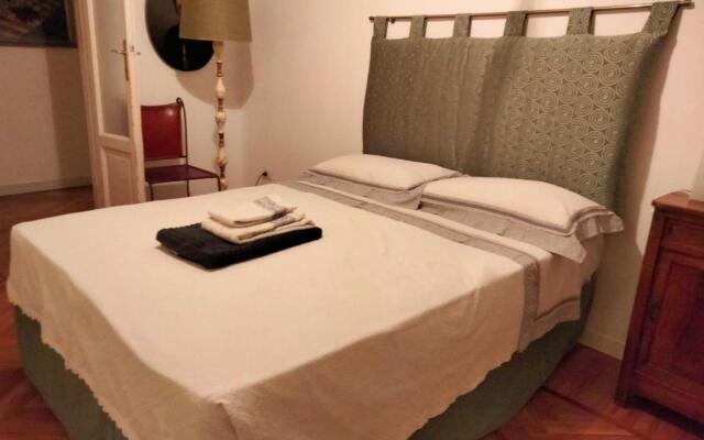 Sophisticated apt near Duomo