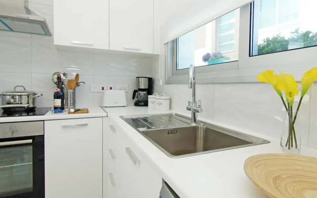 Caren Paralimni in Paralimni