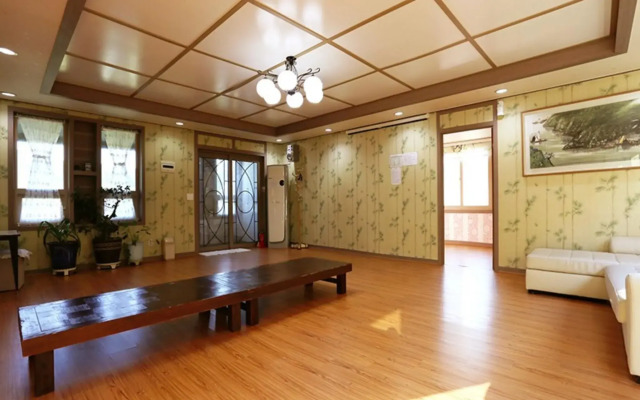 Paju Harujengwon Pension