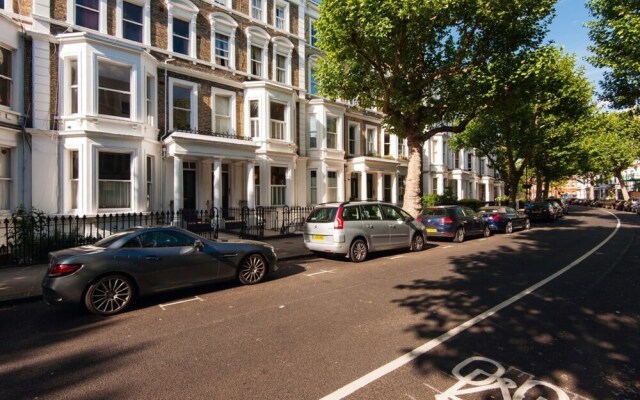 The Stunning Philbeach Garden Apartment