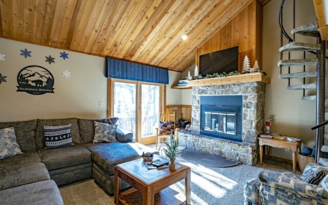 Northwoods A4 - Huckleberry Hideaway