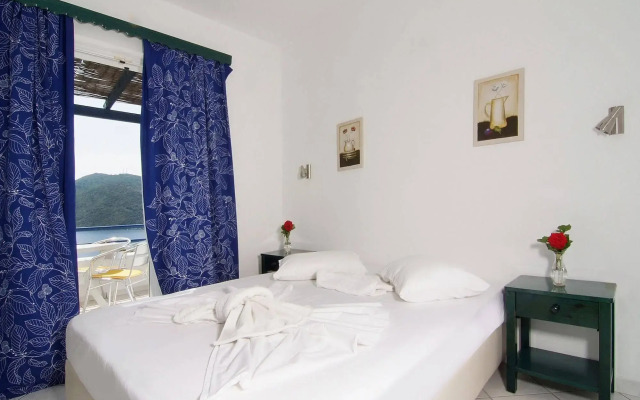 Nafsika Apartments