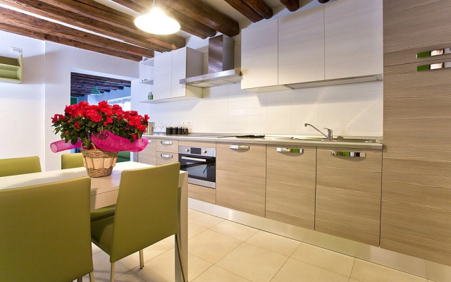 Good Wine Apartments