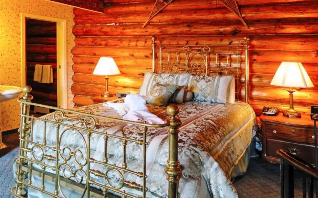 A Cabin on the Cliff
