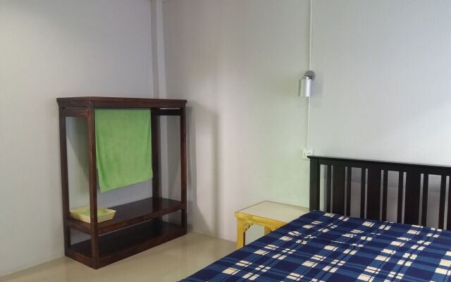 Preecha House
