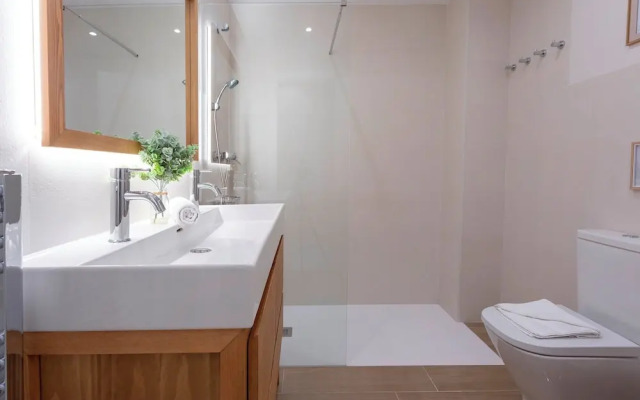 Unique Apt. With Parking in Granada. Fuente Nueva