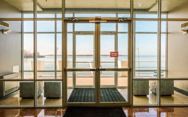 FRONTDESK Waterfront Apts Downtown Cleveland