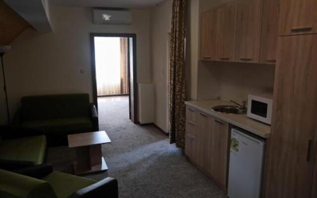 Friends Family Hotel
