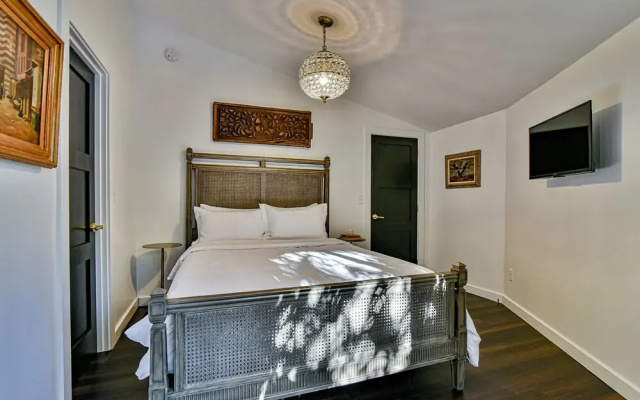 La Maison Mirch - Luxe Design Retreat