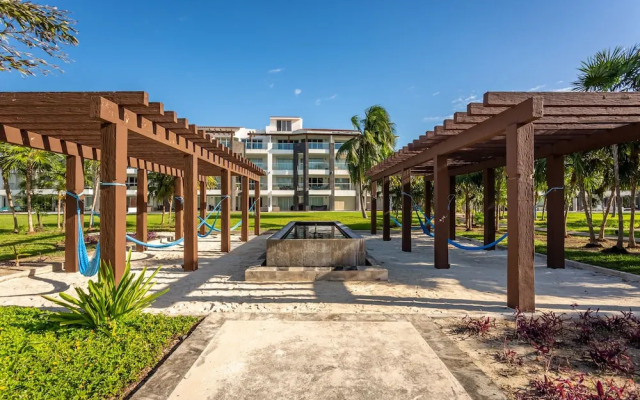 Casa Serena With Private Pool 2 Bedroom Condo by RedAwning